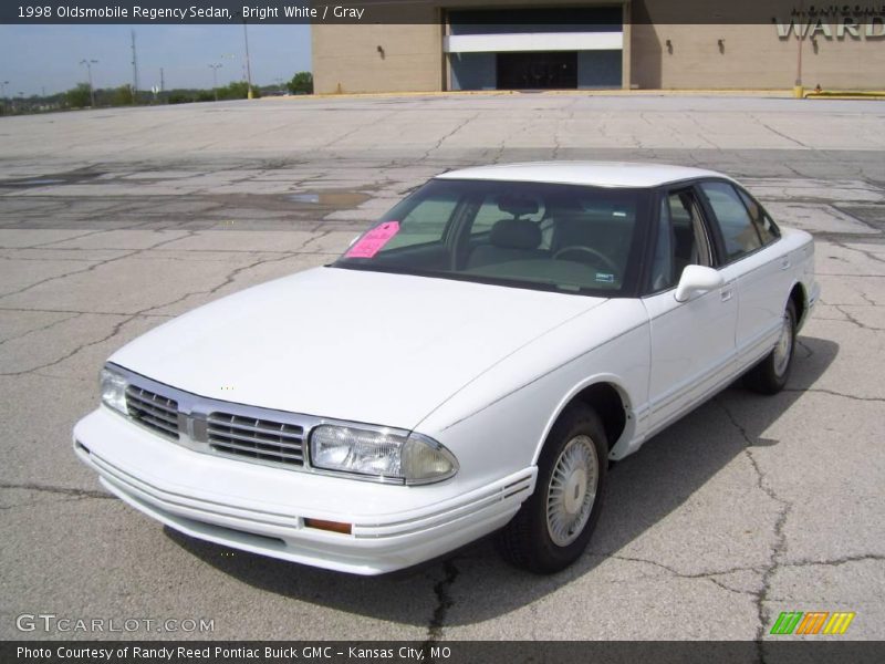 Bright White / Gray 1998 Oldsmobile Regency Sedan