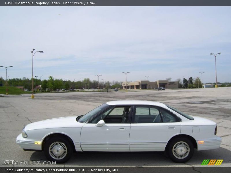 Bright White / Gray 1998 Oldsmobile Regency Sedan