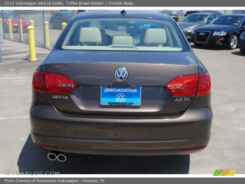 Toffee Brown Metallic / Cornsilk Beige 2013 Volkswagen Jetta SE Sedan