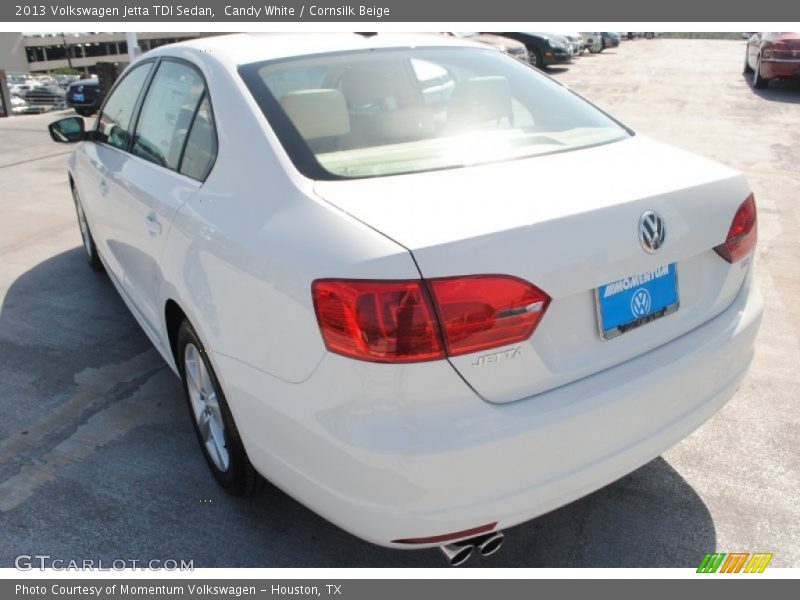 Candy White / Cornsilk Beige 2013 Volkswagen Jetta TDI Sedan