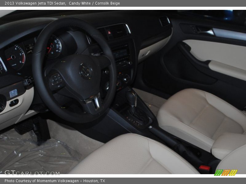 Candy White / Cornsilk Beige 2013 Volkswagen Jetta TDI Sedan