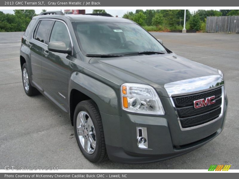 Front 3/4 View of 2013 Terrain SLT