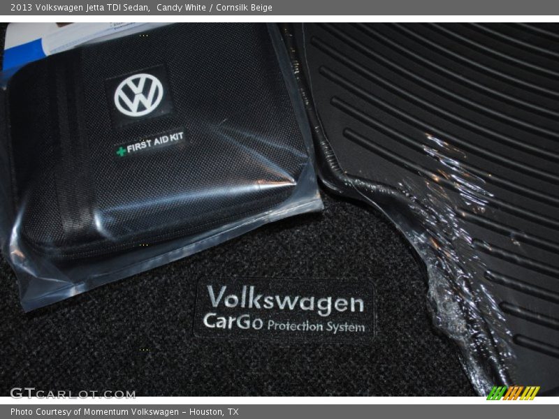 Candy White / Cornsilk Beige 2013 Volkswagen Jetta TDI Sedan