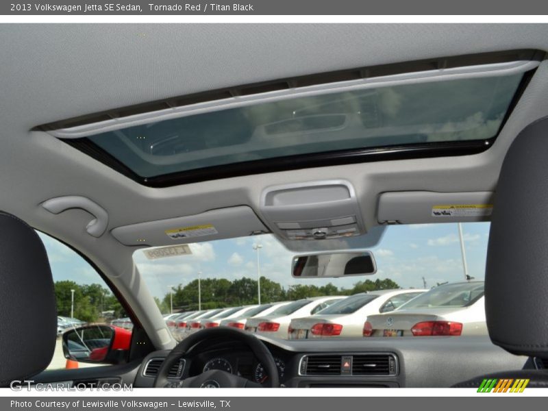 Tornado Red / Titan Black 2013 Volkswagen Jetta SE Sedan