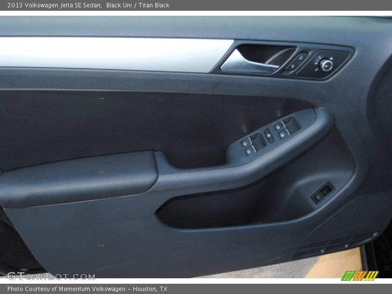 Black Uni / Titan Black 2013 Volkswagen Jetta SE Sedan