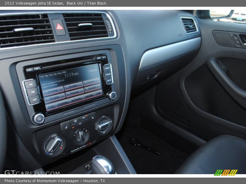 Black Uni / Titan Black 2013 Volkswagen Jetta SE Sedan