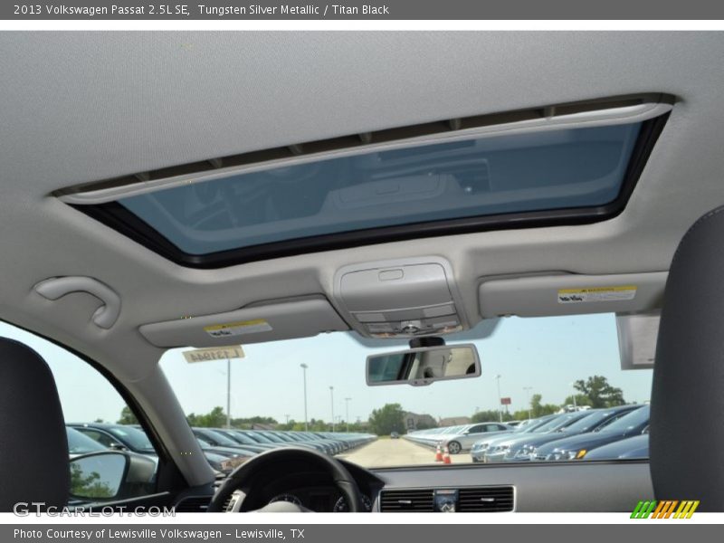 Tungsten Silver Metallic / Titan Black 2013 Volkswagen Passat 2.5L SE