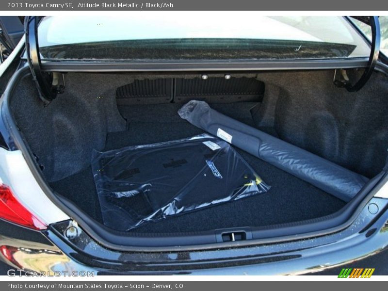 Attitude Black Metallic / Black/Ash 2013 Toyota Camry SE