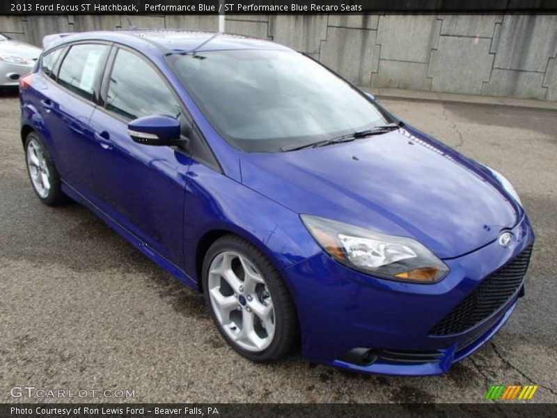 Front 3/4 View of 2013 Focus ST Hatchback