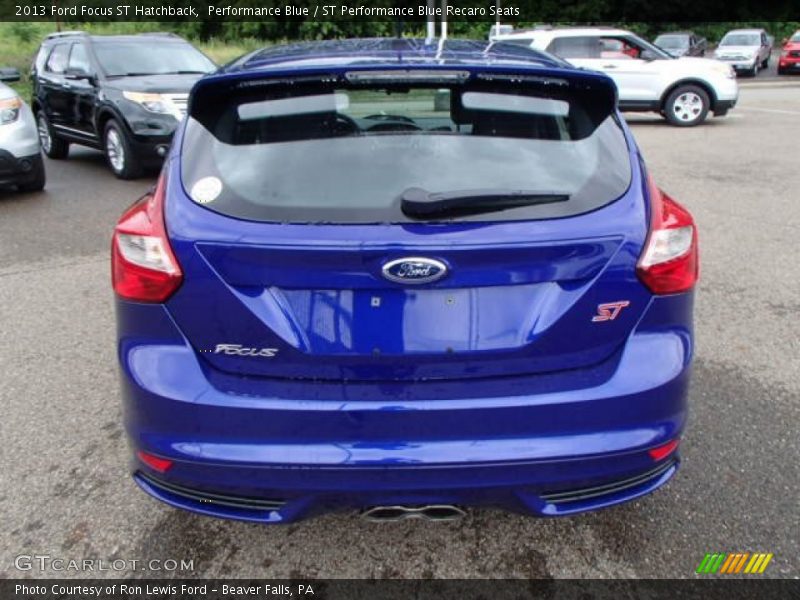 Performance Blue / ST Performance Blue Recaro Seats 2013 Ford Focus ST Hatchback