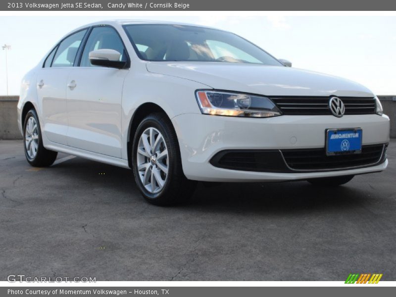 Candy White / Cornsilk Beige 2013 Volkswagen Jetta SE Sedan