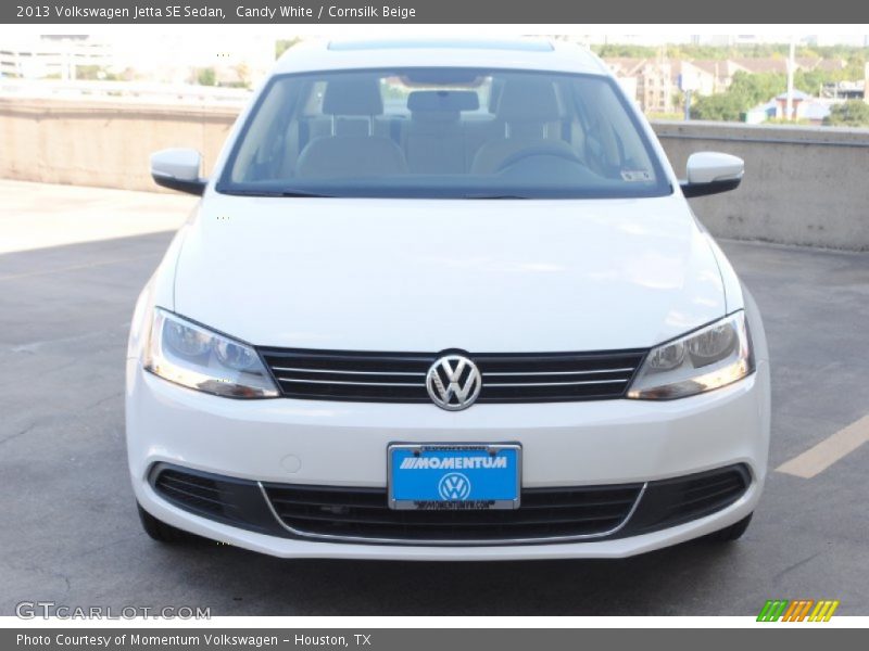 Candy White / Cornsilk Beige 2013 Volkswagen Jetta SE Sedan
