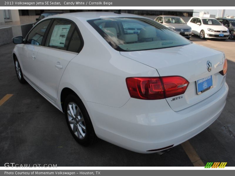 Candy White / Cornsilk Beige 2013 Volkswagen Jetta SE Sedan