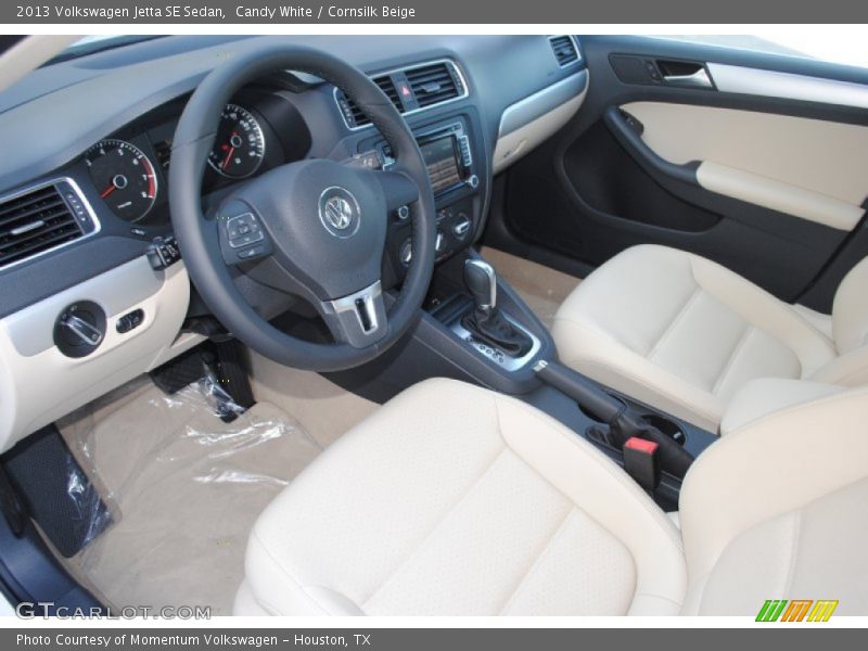 Candy White / Cornsilk Beige 2013 Volkswagen Jetta SE Sedan