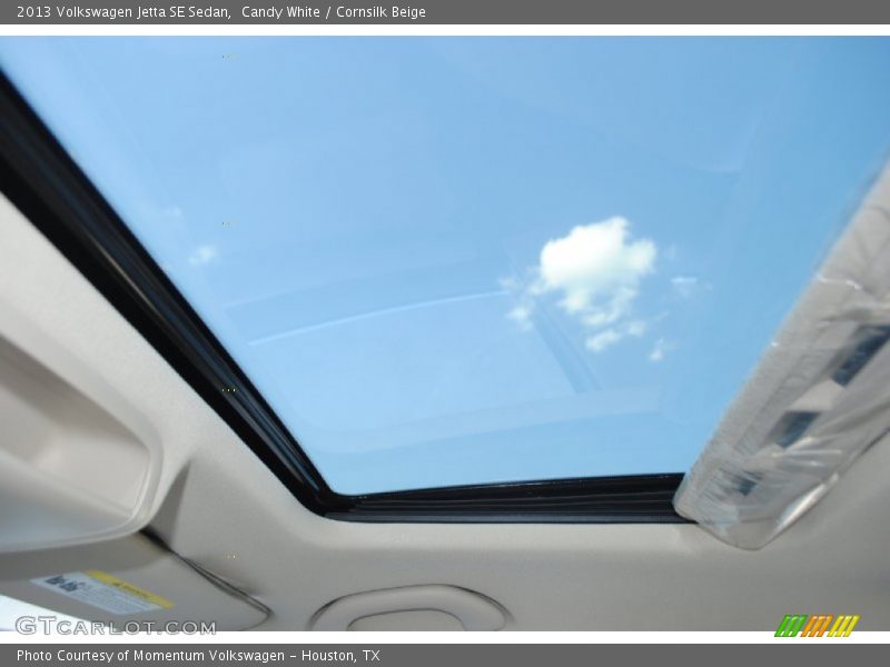 Candy White / Cornsilk Beige 2013 Volkswagen Jetta SE Sedan