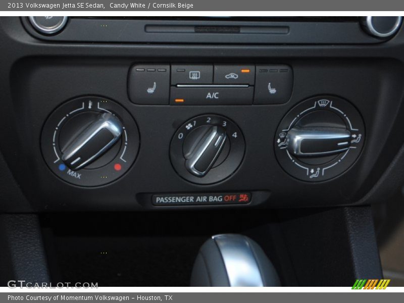 Candy White / Cornsilk Beige 2013 Volkswagen Jetta SE Sedan