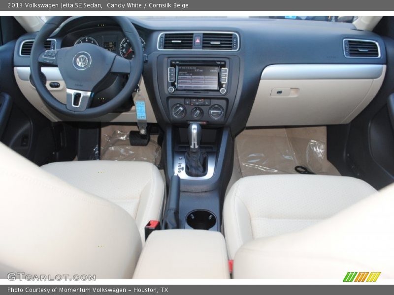 Candy White / Cornsilk Beige 2013 Volkswagen Jetta SE Sedan