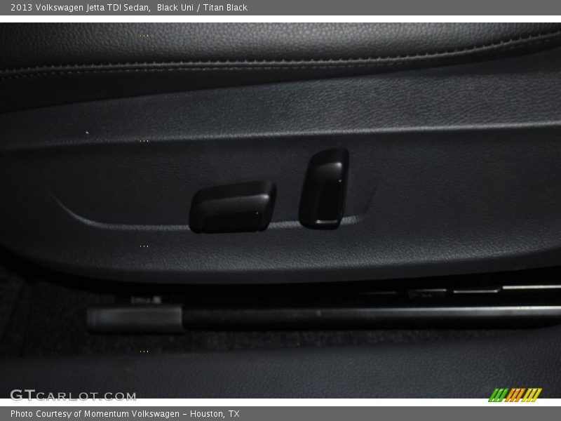 Black Uni / Titan Black 2013 Volkswagen Jetta TDI Sedan
