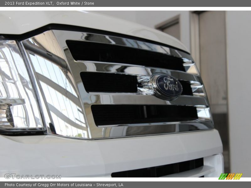 Oxford White / Stone 2013 Ford Expedition XLT