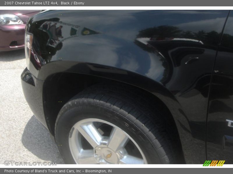 Black / Ebony 2007 Chevrolet Tahoe LTZ 4x4