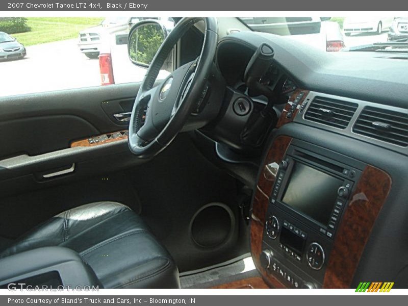 Black / Ebony 2007 Chevrolet Tahoe LTZ 4x4