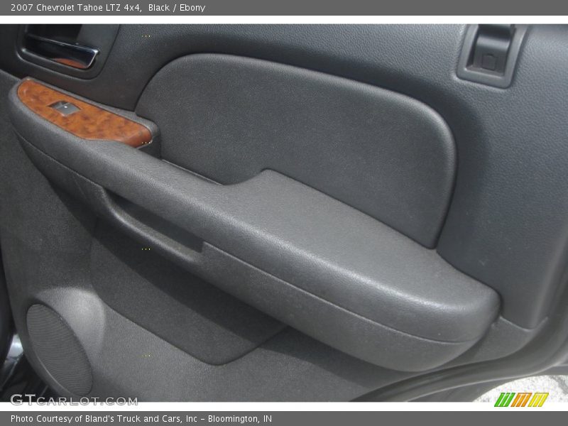 Black / Ebony 2007 Chevrolet Tahoe LTZ 4x4