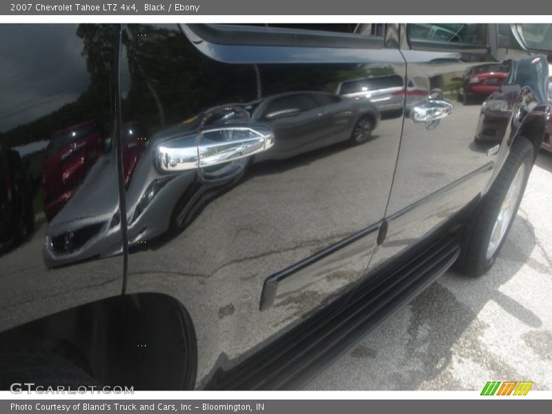 Black / Ebony 2007 Chevrolet Tahoe LTZ 4x4
