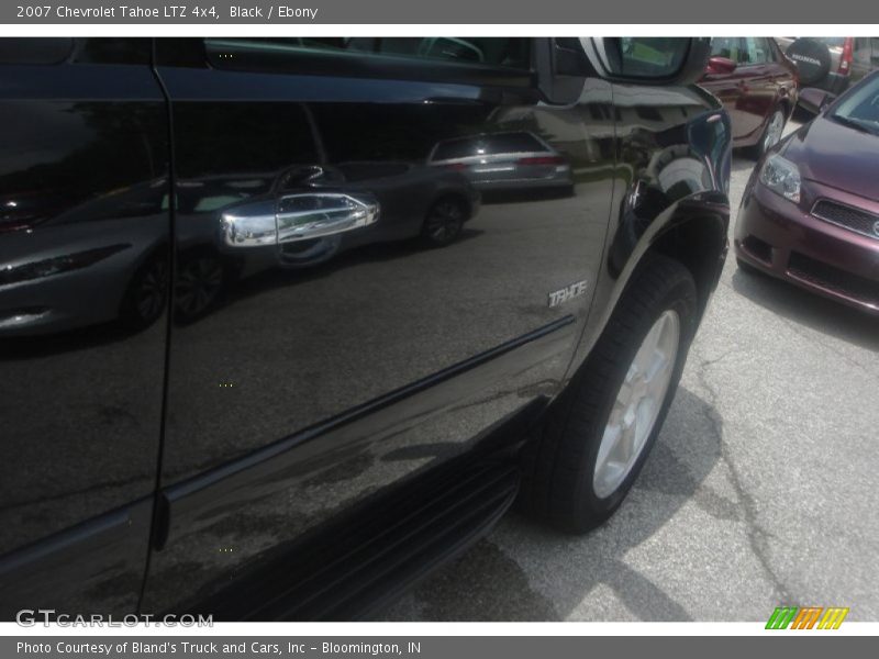 Black / Ebony 2007 Chevrolet Tahoe LTZ 4x4