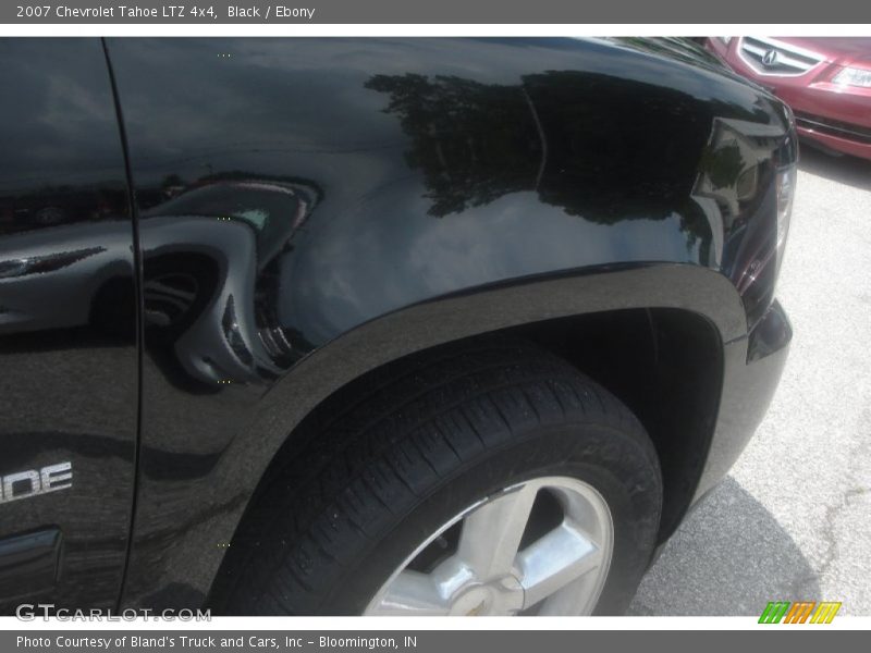 Black / Ebony 2007 Chevrolet Tahoe LTZ 4x4