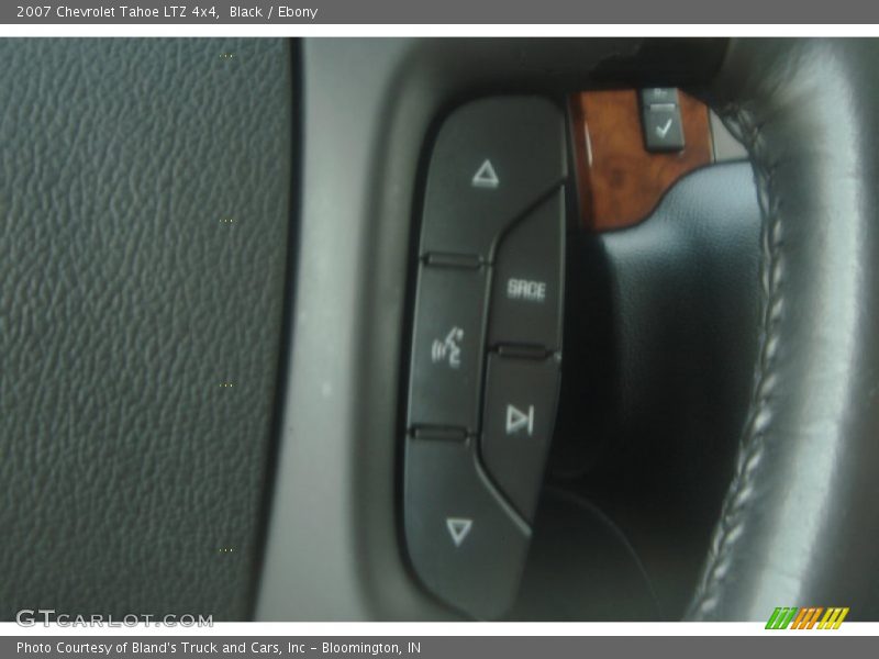 Black / Ebony 2007 Chevrolet Tahoe LTZ 4x4