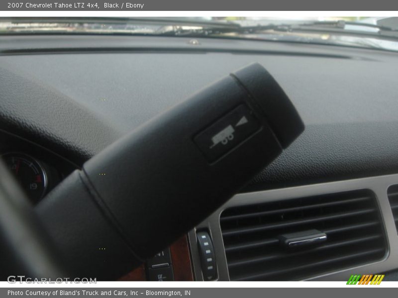 Black / Ebony 2007 Chevrolet Tahoe LTZ 4x4