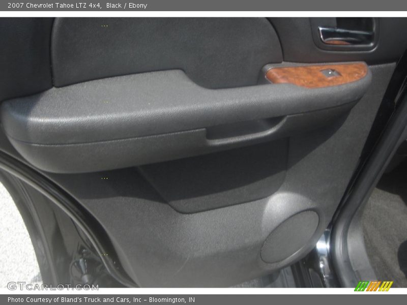 Black / Ebony 2007 Chevrolet Tahoe LTZ 4x4