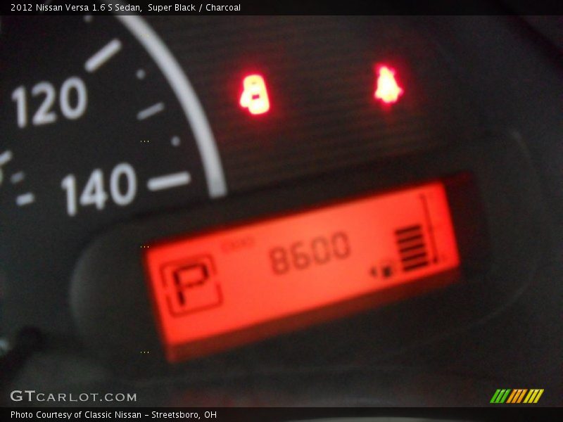 Super Black / Charcoal 2012 Nissan Versa 1.6 S Sedan