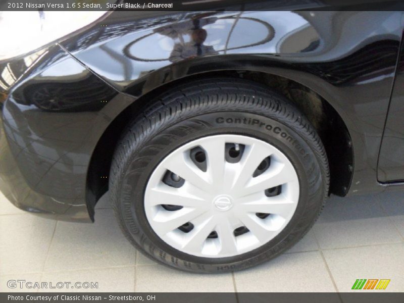 Super Black / Charcoal 2012 Nissan Versa 1.6 S Sedan