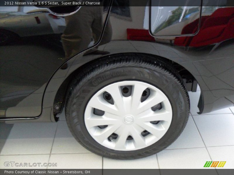 Super Black / Charcoal 2012 Nissan Versa 1.6 S Sedan