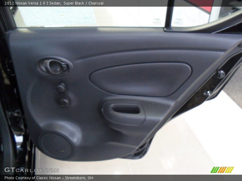 Super Black / Charcoal 2012 Nissan Versa 1.6 S Sedan