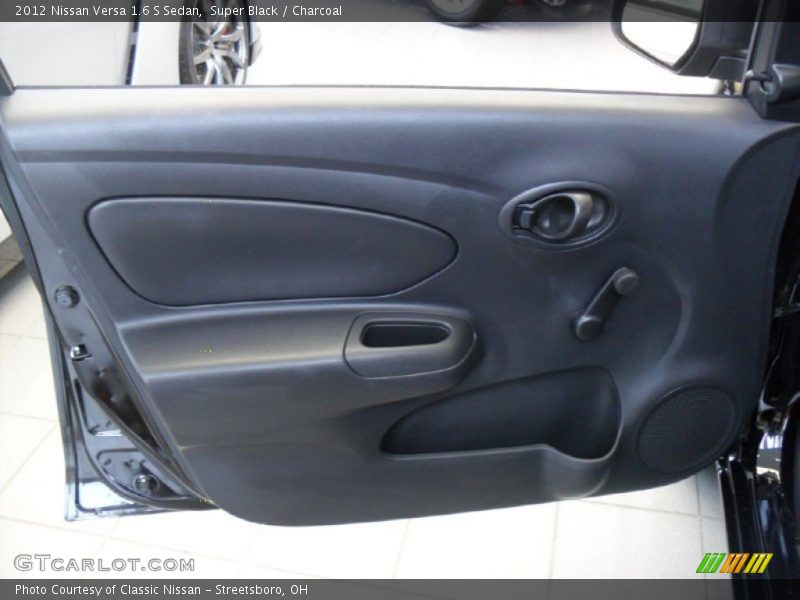 Super Black / Charcoal 2012 Nissan Versa 1.6 S Sedan