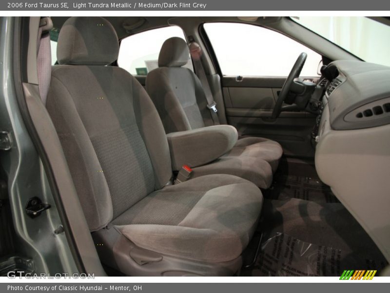 Light Tundra Metallic / Medium/Dark Flint Grey 2006 Ford Taurus SE