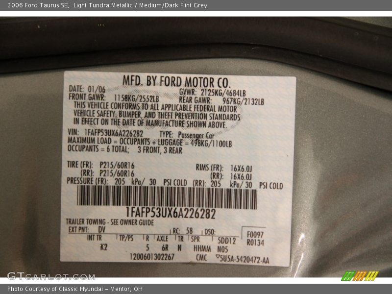 Light Tundra Metallic / Medium/Dark Flint Grey 2006 Ford Taurus SE