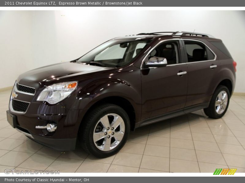 Front 3/4 View of 2011 Equinox LTZ