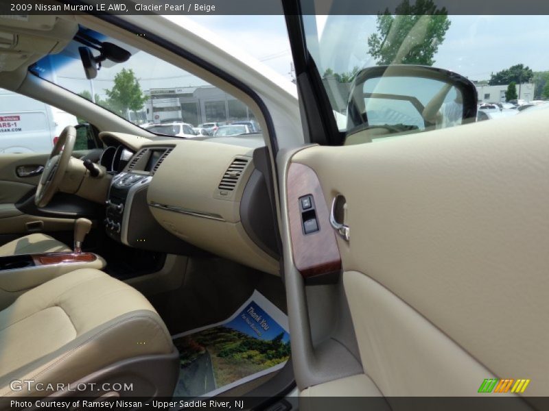 Glacier Pearl / Beige 2009 Nissan Murano LE AWD