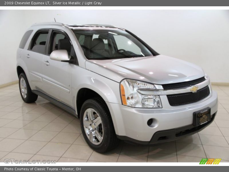 Silver Ice Metallic / Light Gray 2009 Chevrolet Equinox LT