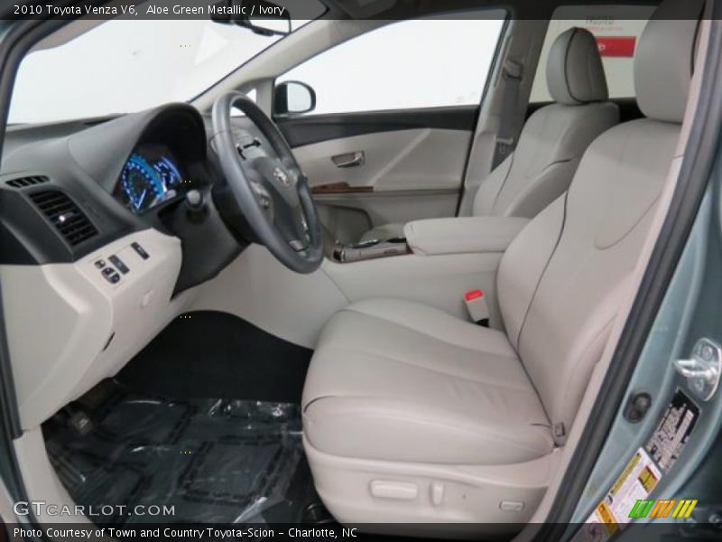 Aloe Green Metallic / Ivory 2010 Toyota Venza V6