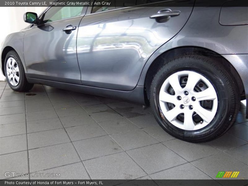 Magnetic Gray Metallic / Ash Gray 2010 Toyota Camry LE