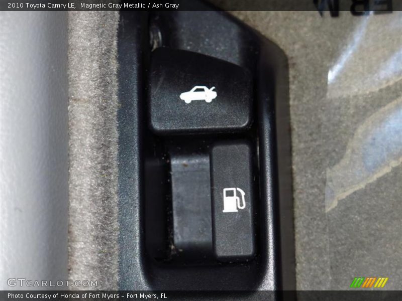 Magnetic Gray Metallic / Ash Gray 2010 Toyota Camry LE