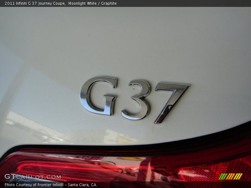 Moonlight White / Graphite 2011 Infiniti G 37 Journey Coupe