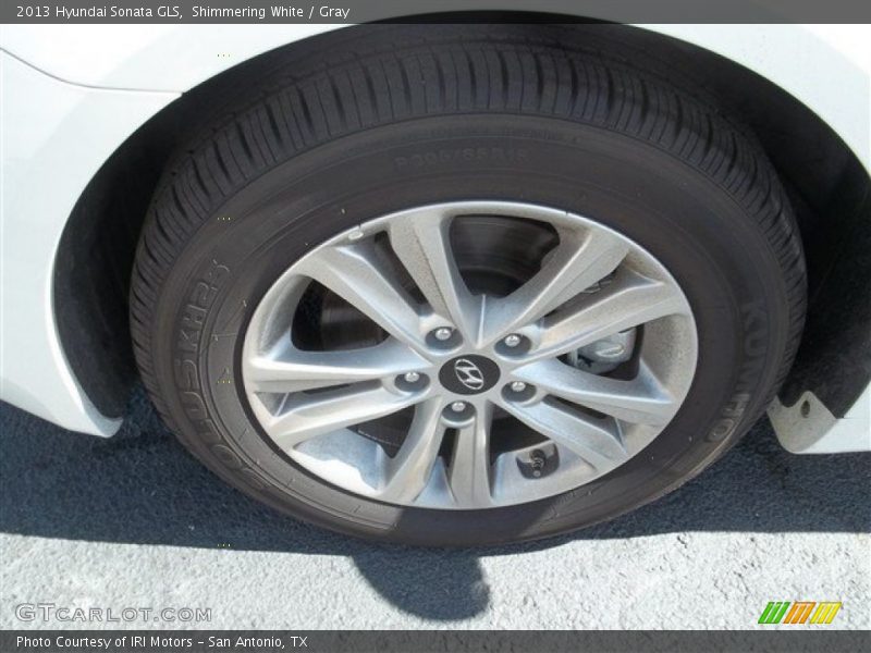 Shimmering White / Gray 2013 Hyundai Sonata GLS
