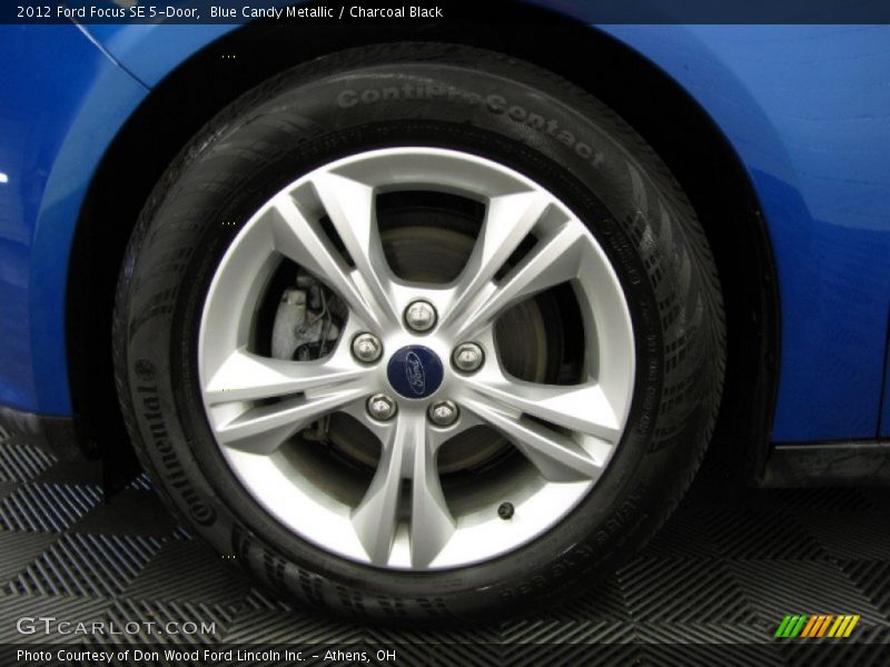 Blue Candy Metallic / Charcoal Black 2012 Ford Focus SE 5-Door
