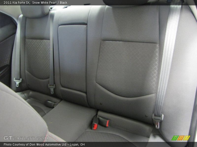 Snow White Pearl / Black 2011 Kia Forte SX