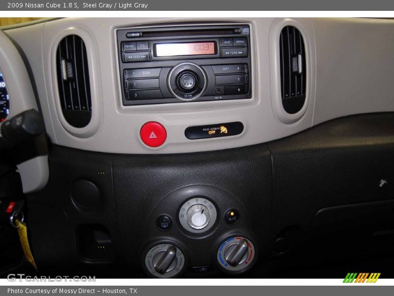 Steel Gray / Light Gray 2009 Nissan Cube 1.8 S